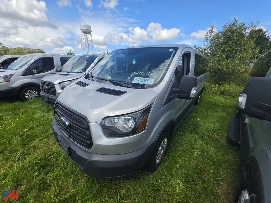 2019 Ford Transit Van (H832)