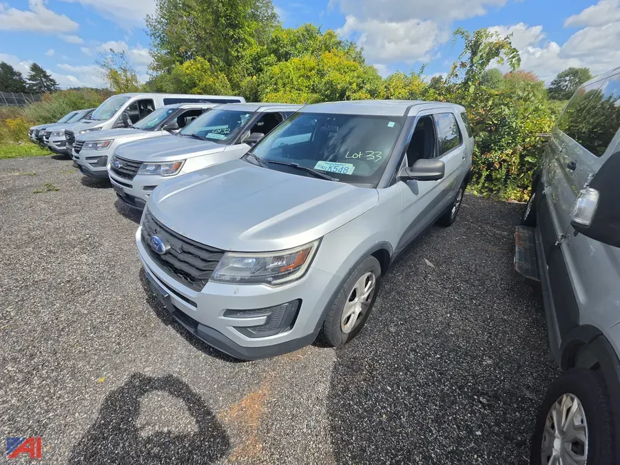 2019 Ford Explorer SUV/Police Vehicle (K548)