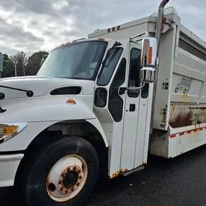 2007 International WorkStar 7400 Garbage Truck