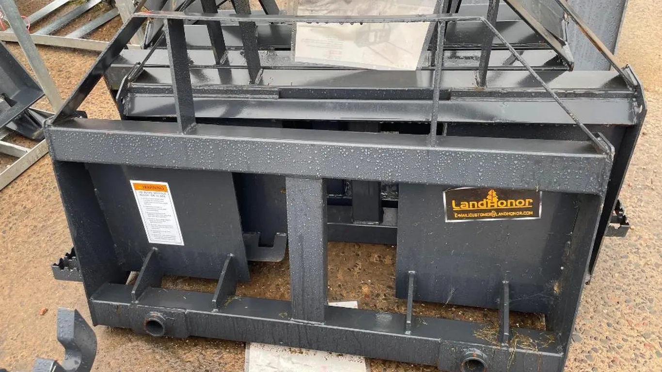 Skidsteer Bale Spear