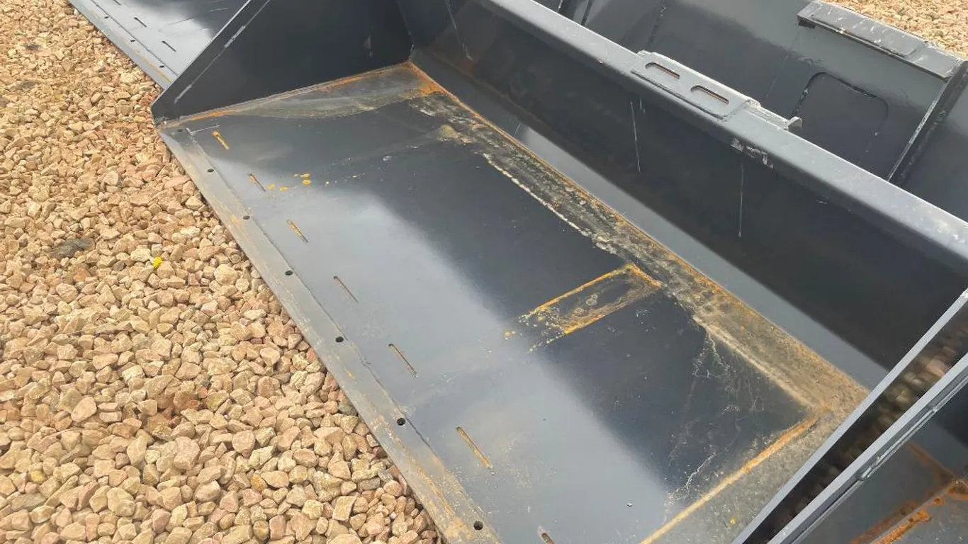 Skidsteer 78'' Bucket