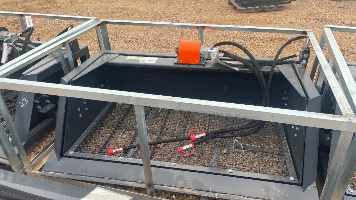 Skidsteer 72'' Screening Bucket