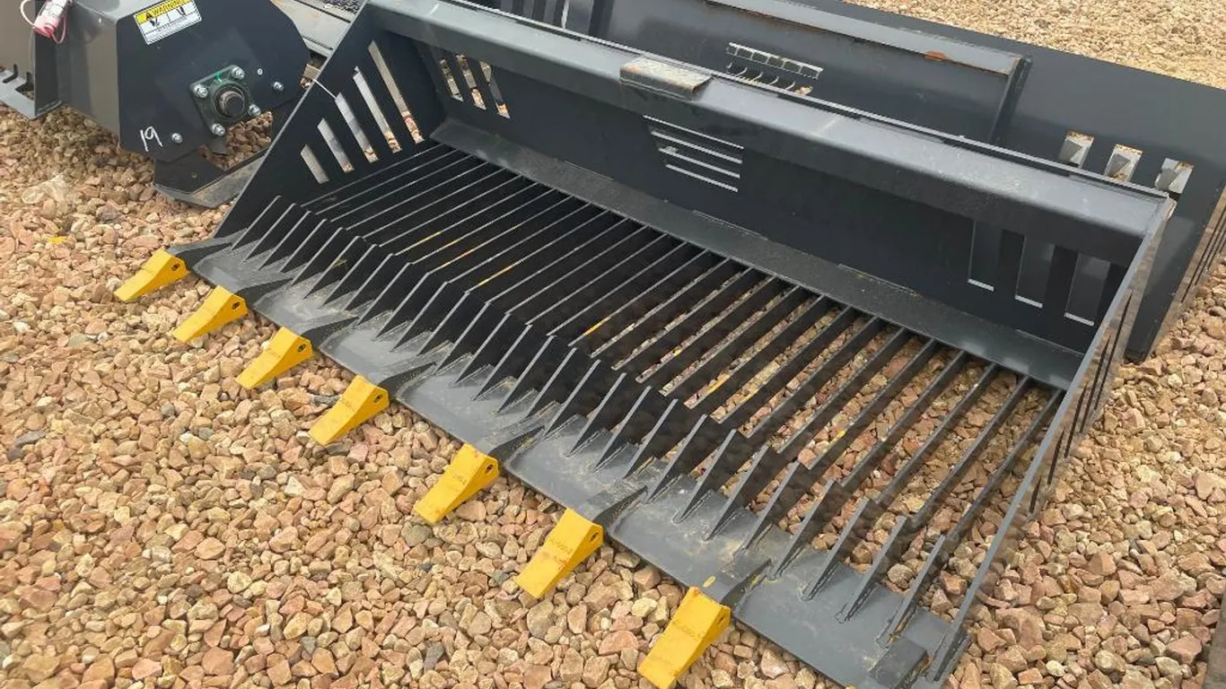 Skidsteer 72'' Rock Bucket