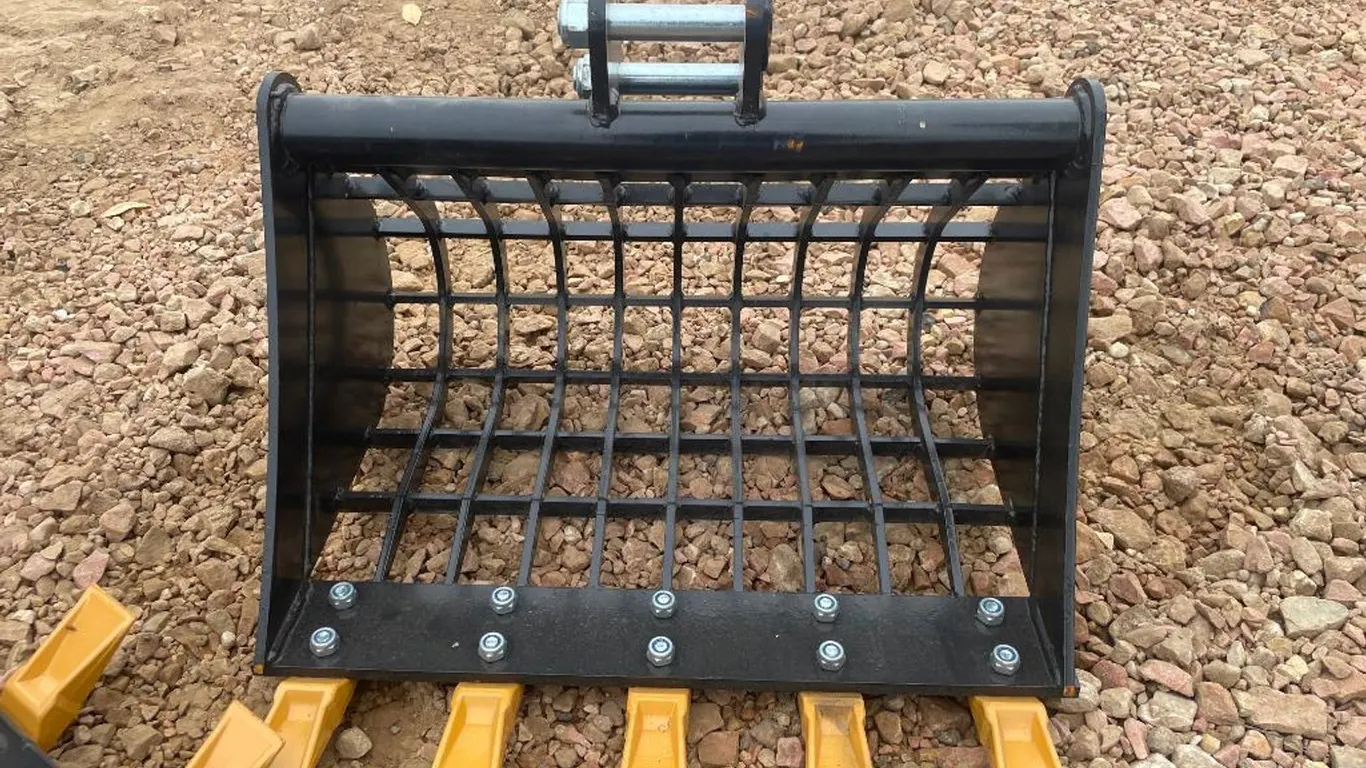Grid-Shaped Excavator Bucket