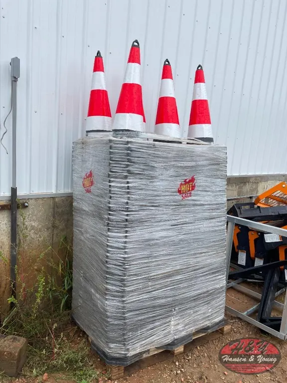(250) Safety Cones