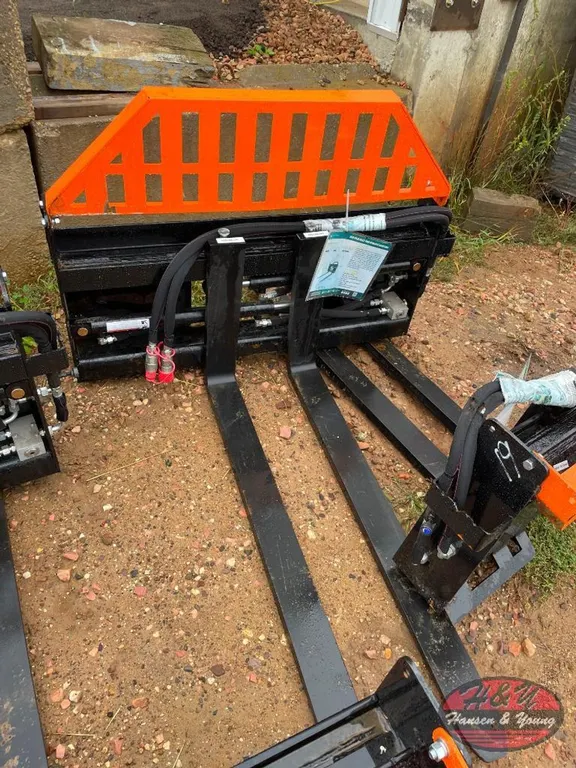 Skidsteer Hydraulic Pallet Fork - Orange/Black