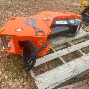 Hydraulic Clamp/Thumb Excavator Attachment