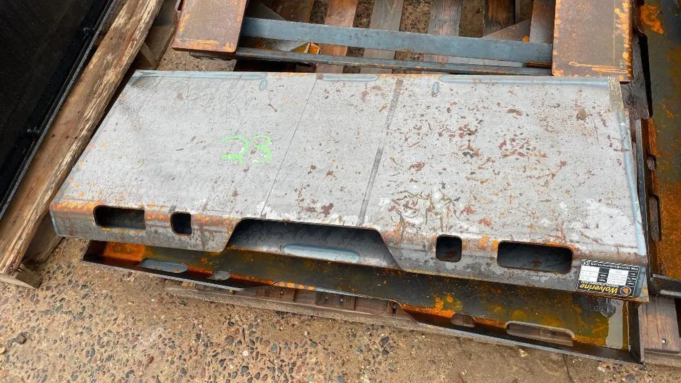 (1) 1/4'' Universal Quick Attach Mount Plate