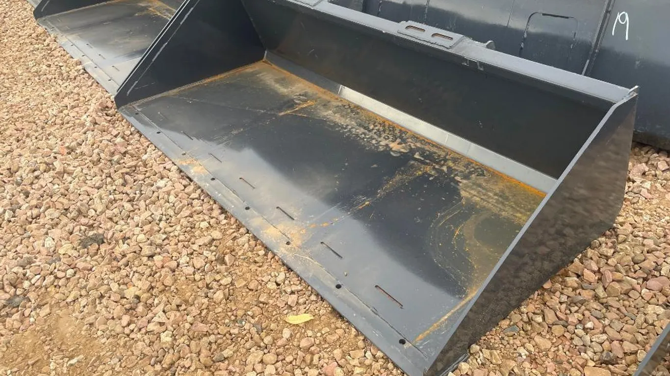 Skidsteer 84'' Bucket