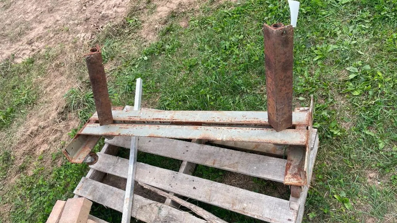 Tractor Splitting Stand