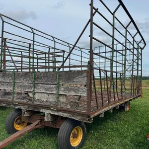 Small Square Bale Kick Wagon