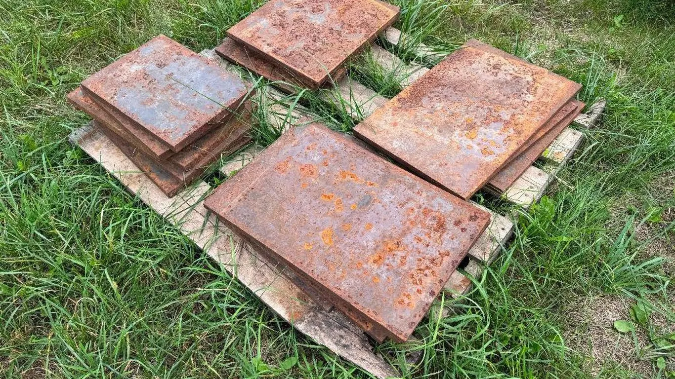 Pallet of 1" Steel Plates