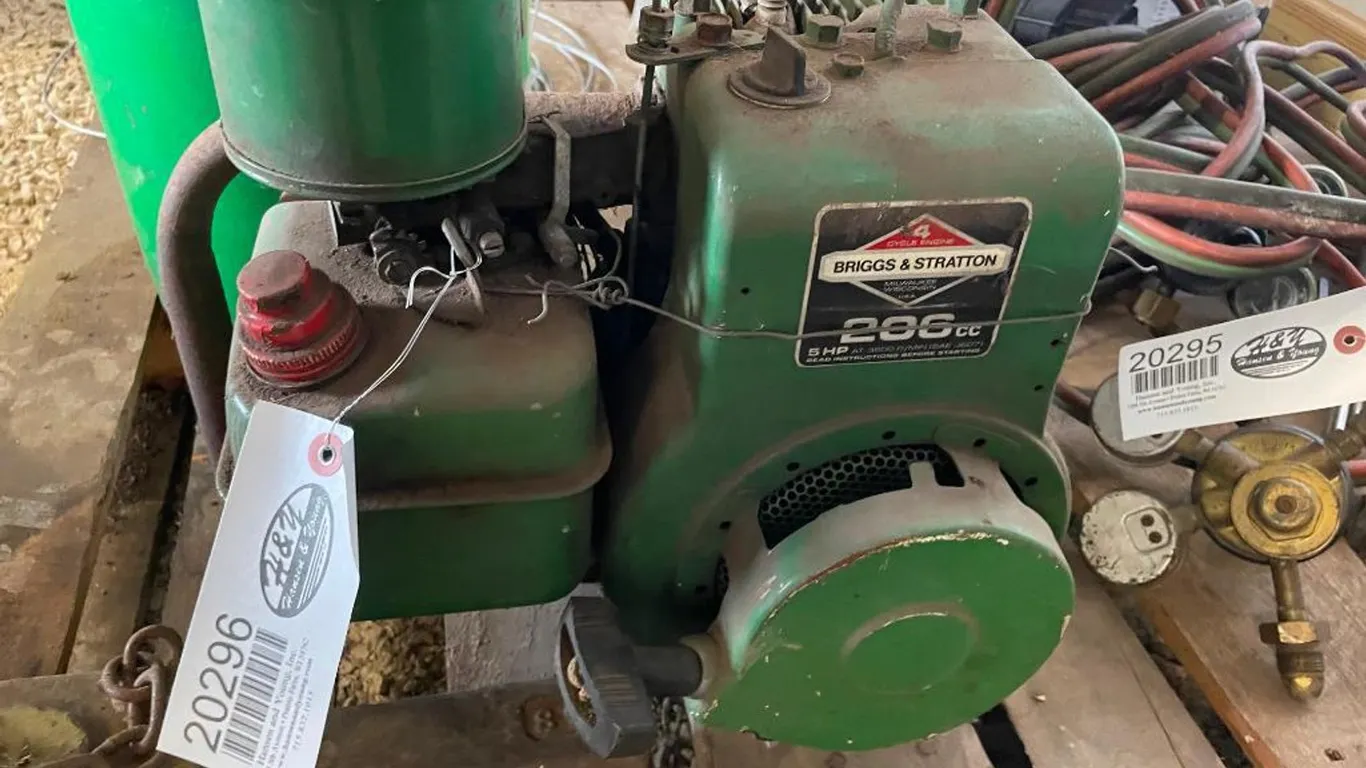 Gas Engine with Truck Tow Hitch