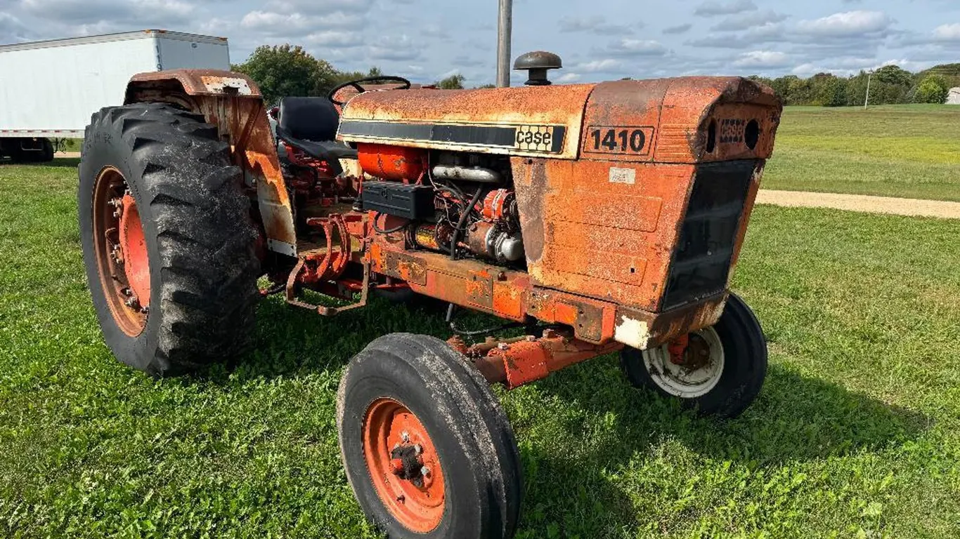Case 1410 Tractor