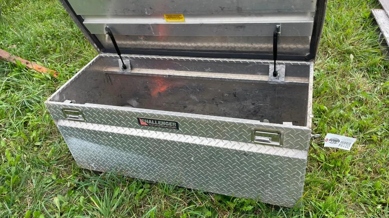 Challenger Diamond Plate Tool Box