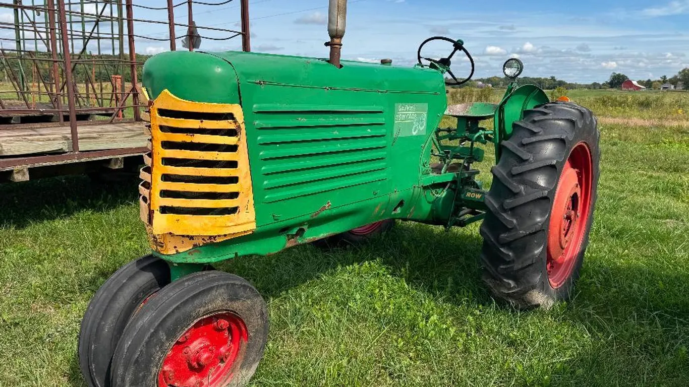 Oliver Row Crop 88 Tractor