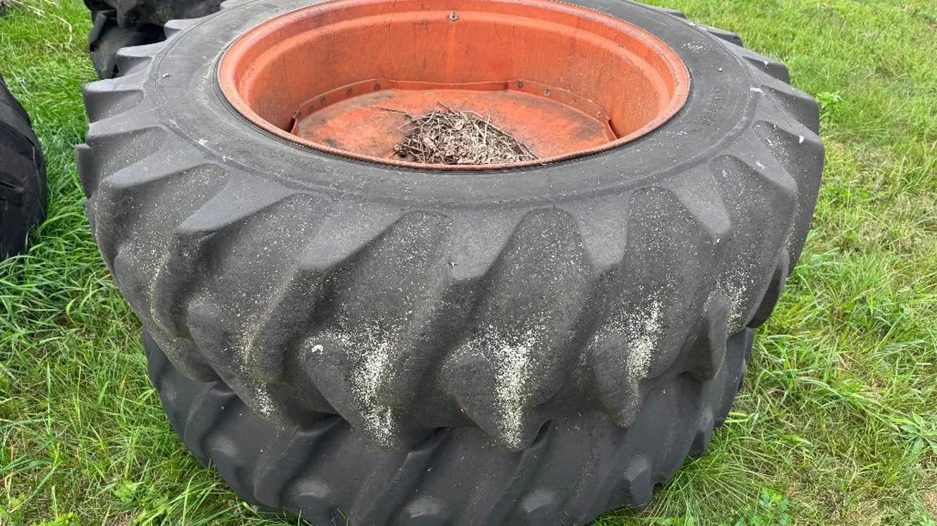 Pair of 16.9x38 Duals