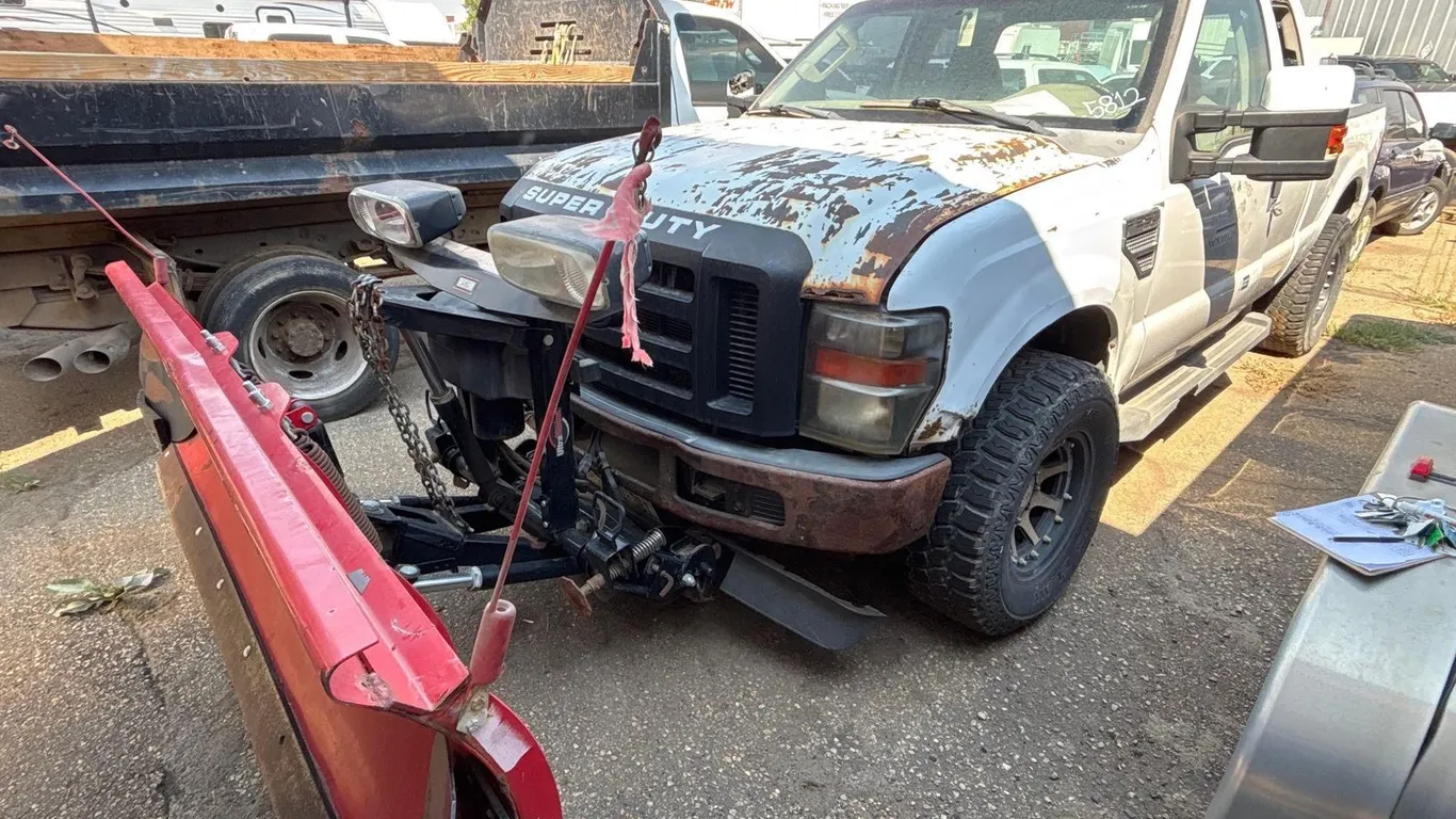 2008 FORD F-250 TRUCK WITH WESTERN SNOW PLOW, 1FTSX21568EC55812