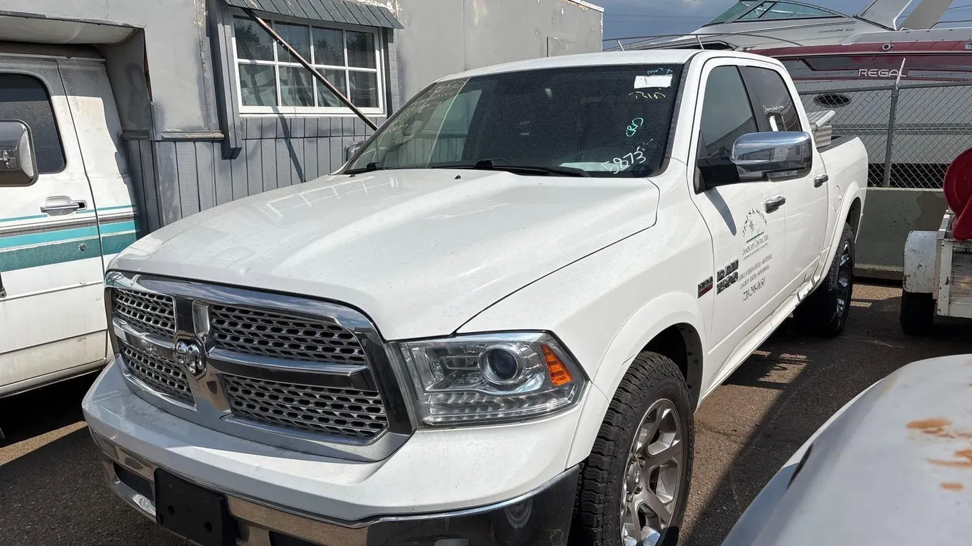 2018 RAM 1500 LARAMIE TRUCK, 1C6RR7NTXJS115873