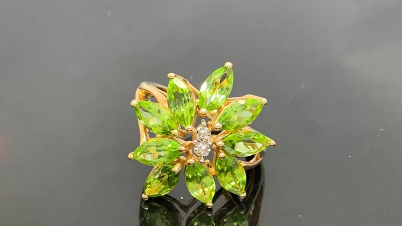 14K Yellow Gold Green Gemstones Ring