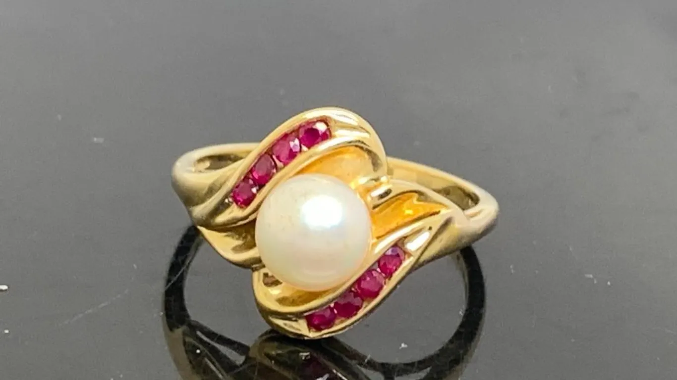 10K Yellow Gold Pearl & Ruby Ring