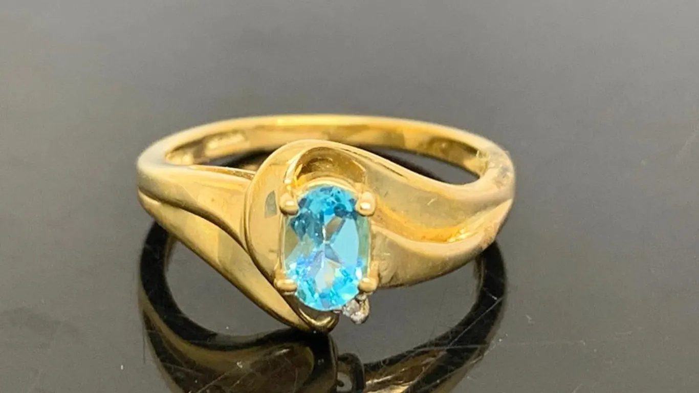 10K Yellow Gold Blue Gemstone Ring