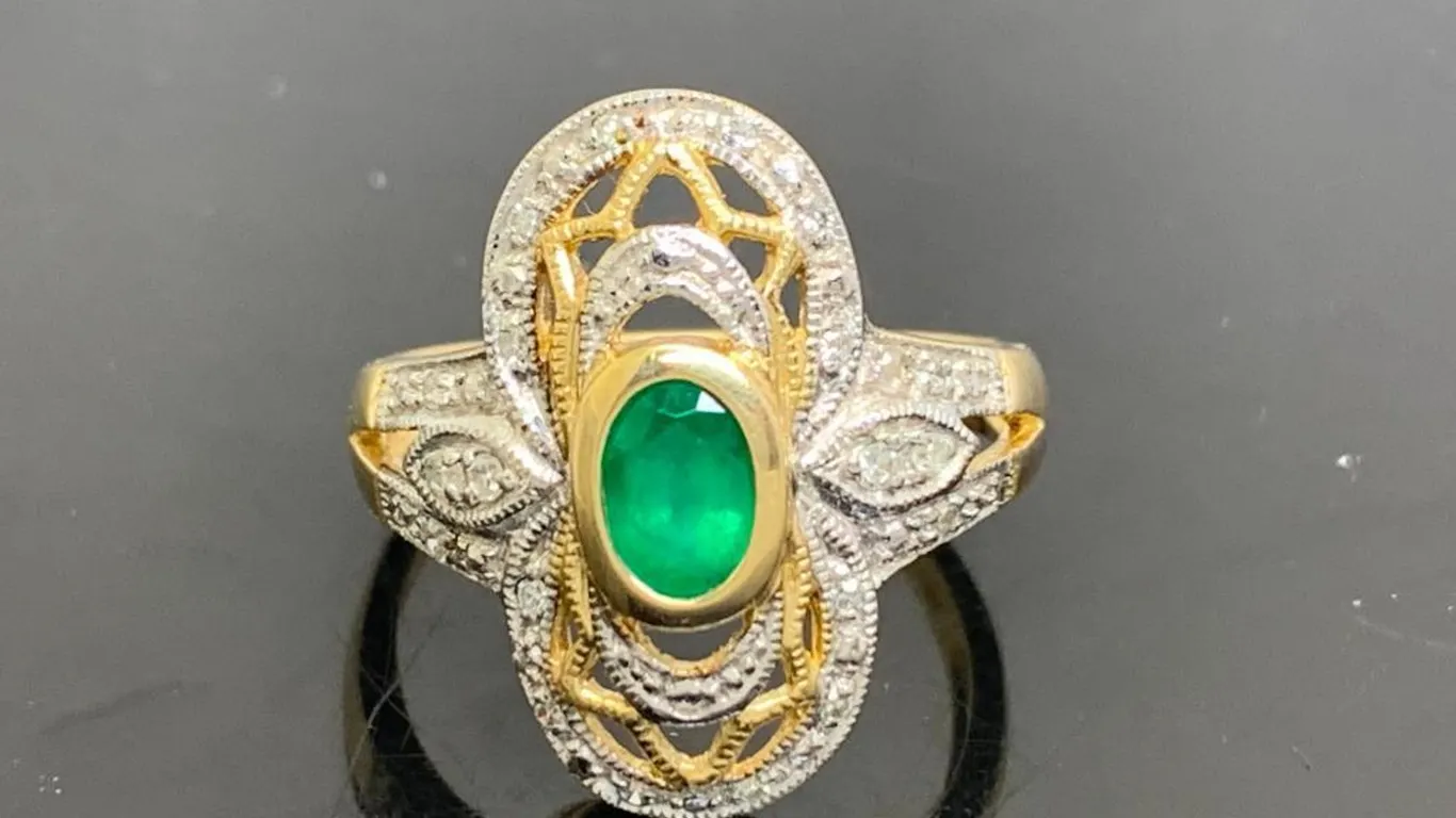 10K Yellow Gold Green Emerald Ring