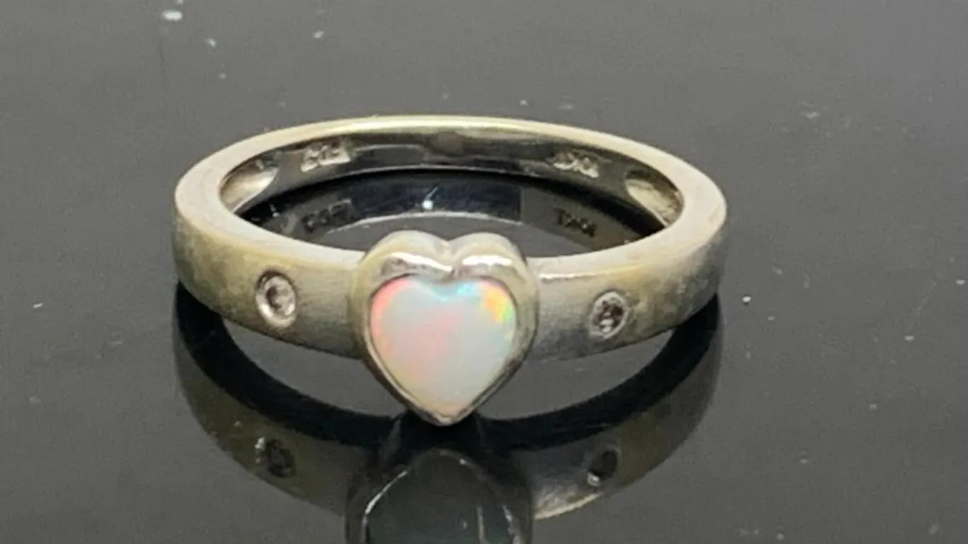 10KT White Gold Heart Shape Opal Ring
