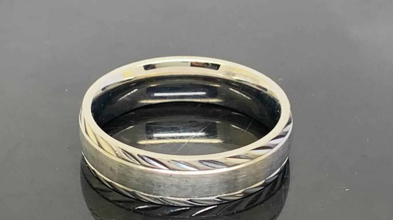 Silver Tone Men's Wedding Band