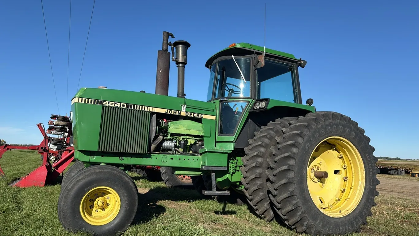 2426 - John Deere 4640 Tractor