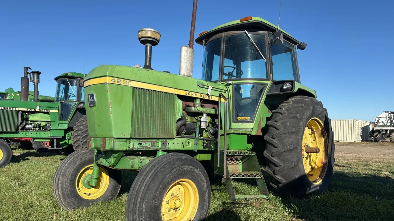 0315 - John Deere 4230 Tractor
