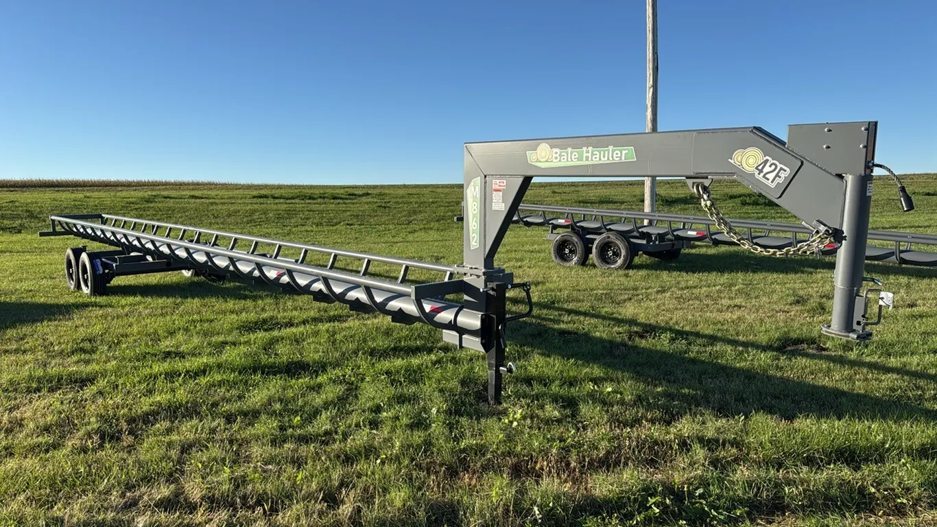 1867 - IA M862 Bale Trailer