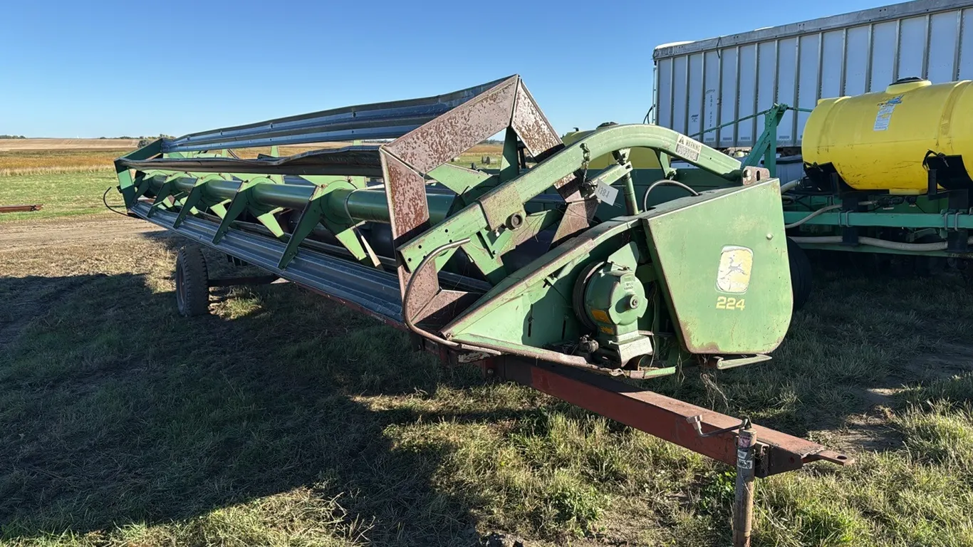 1381 - John Deere 224 Rigid Head and Trailer