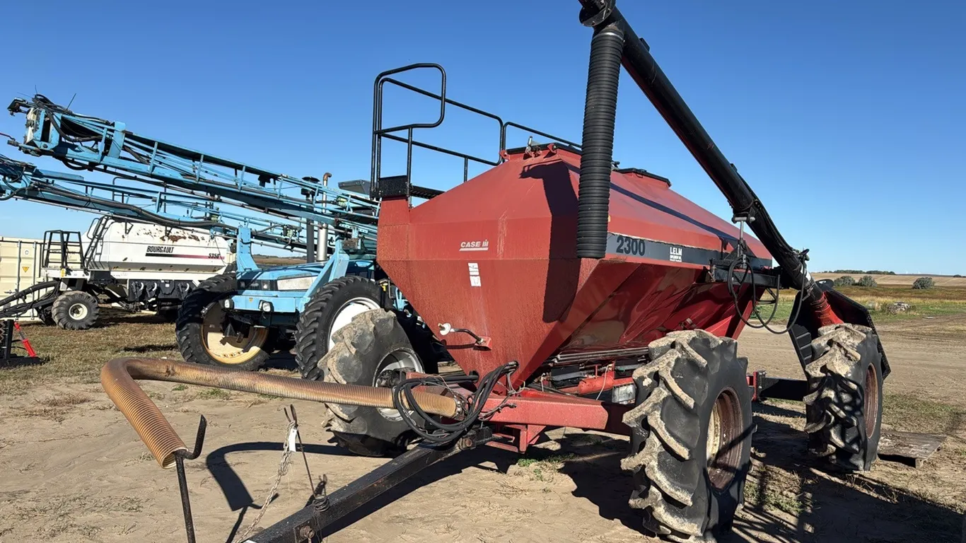 1277 - Case - IH 2300 Air Cart