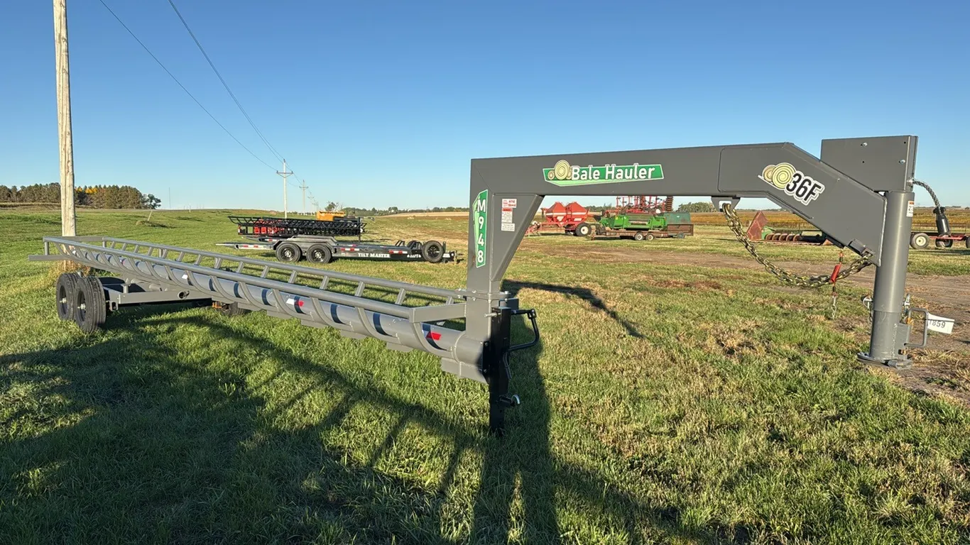 1859 - IA M948 Bale Trailer