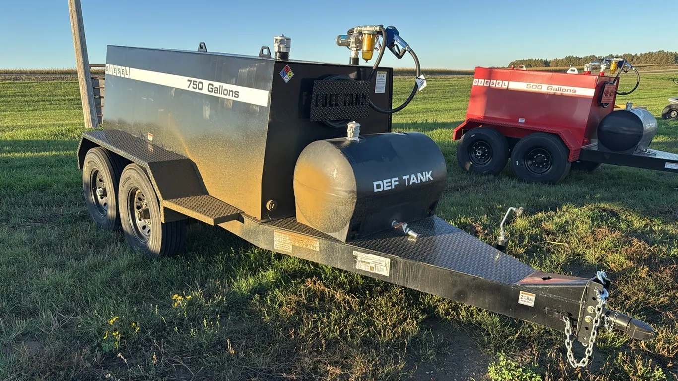 1851 - IA 750 Fuel Trailer