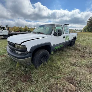 2002 Chevrolet 2500 Silverado Pickup Truck