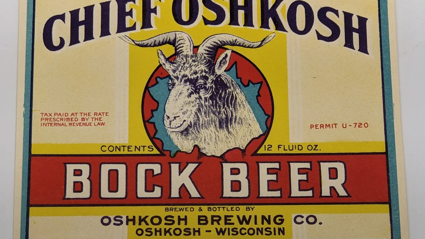 U-PERMIT U-720 12 OZ BOTTLE LABEL CHIEF OSHKOSH BOCK BEER WISCONSIN
