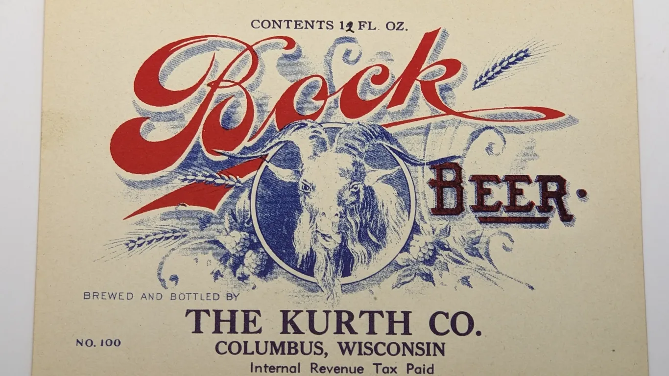 IRTP 12 OZ BOTTLE LABEL THE KURTH CO BOCK BEER COLUMBUS WISCONSIN