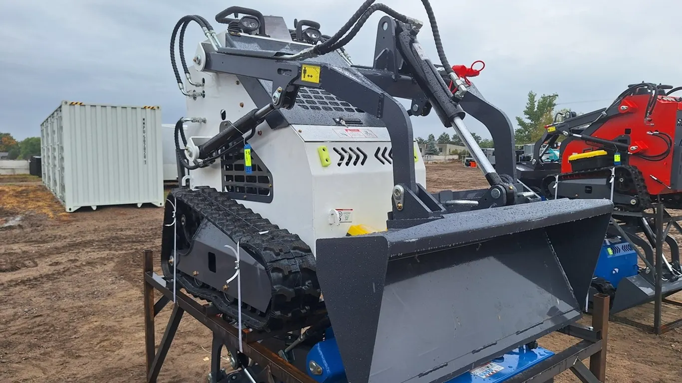2026 ZJZ Mini Skid Steer Loader, Model ZJZ-380, Unused