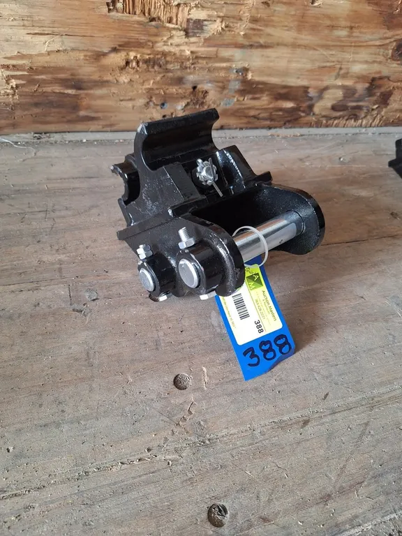 2026 Future Quick Coupler Attachment, Unused, fit 1-2 ton excavator, pin hole 1"