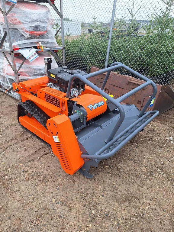 2026 Future Lawn Mower, Model FT-LM1000Q, Unused, Engine Power: Gasoline, 9.5KW, Cutting width: 39", Starting mode: Electric Start