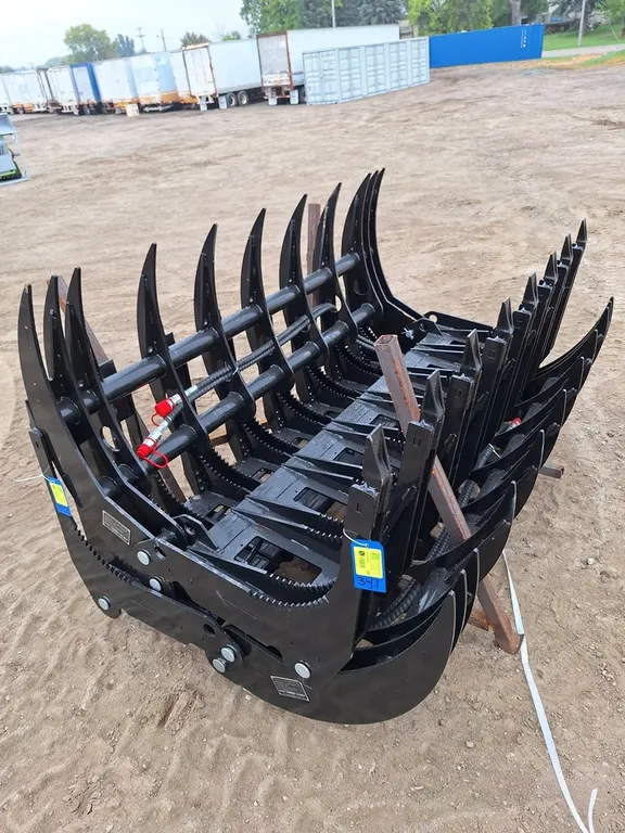 2026 Future Skid Steer Grapple, Model FT-CLG72, Unused, Width: 72", Number of teeth: 10, Closing force: 15KN