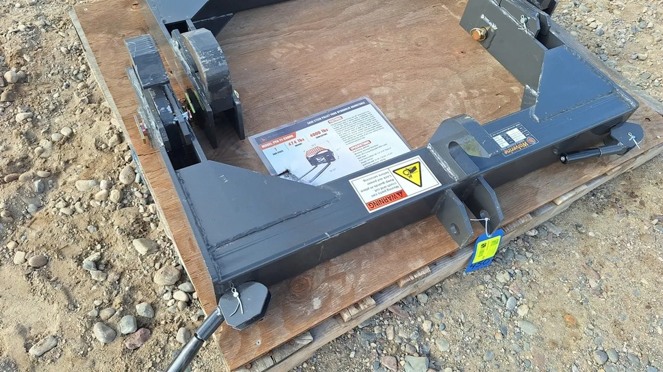 2026 Wolverine Class 2 Tractors Quick Hitch, Model TR-26-02C, Unused