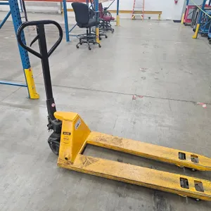 Uline H-1193 5,500 lb. Pallet Jack