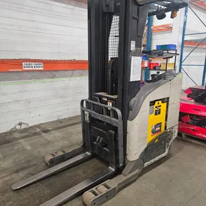 Crown RR 5200-35 Electric Reach Forklift, SN: 1A284316, 2,840 Hours, 36VDC, GNB FLX Charger 208/240V 3PH