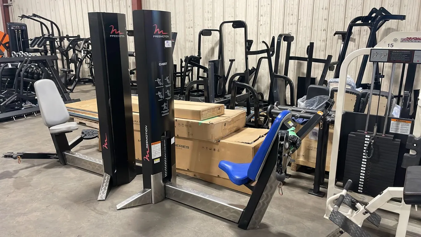 FREEMOTION COMMERCIAL SEATED CABLE PULL CHEST MACHINE *MISSING WEIGHT SELECTOR PIN*