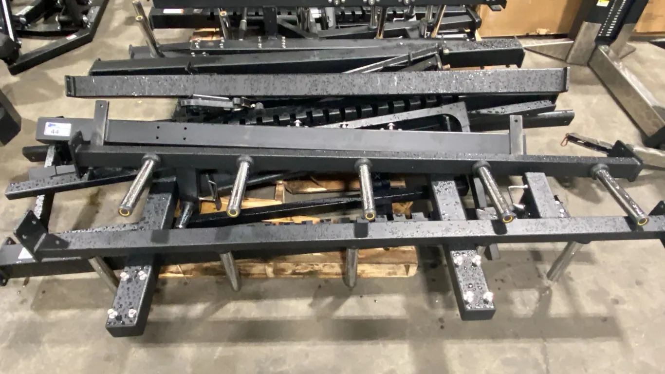 LARGE PALLET OF ASSORTED COMMERCIAL EXERCISE SMITH RACK PARTS