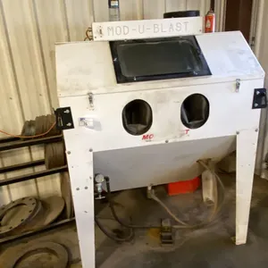 MOD-U-BLAST SAND BLASTER. FOOT CONTROL AND INTERNAL LIGHTING