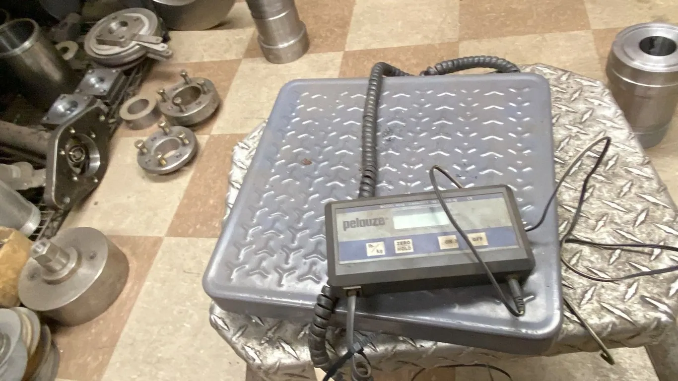 PELOUZE DIGITAL SCALE MODEL 4010. 150 LB CAPACITY